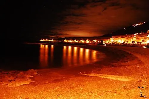 Interian - Literalmente Frente Al Oceano Caleta de Interián