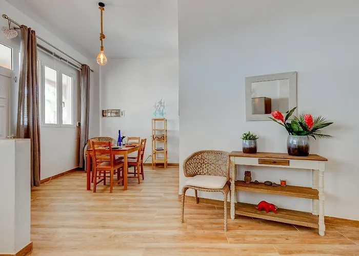 Interian - Literalmente Frente Al Oceano * Caleta de Interian